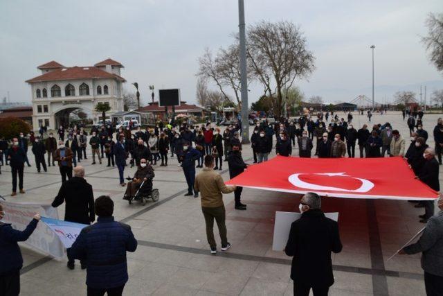 Bandırma’da STK’lardan 104 emekli amiralin bildirisine tepki