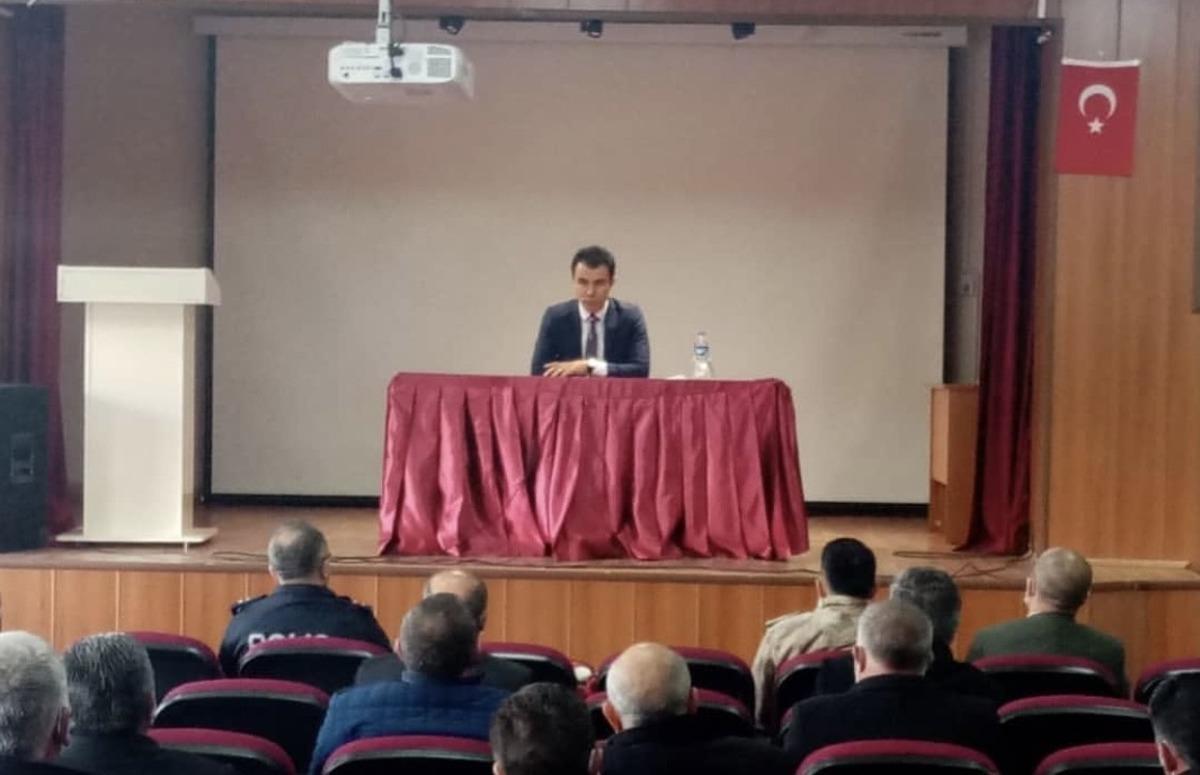 Kaymakam İnam, muhtarlarla buluştu