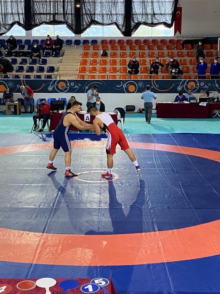 İzmitli güreşçiler Antalya’da Kocaeli’ni tecrübe edindi G2