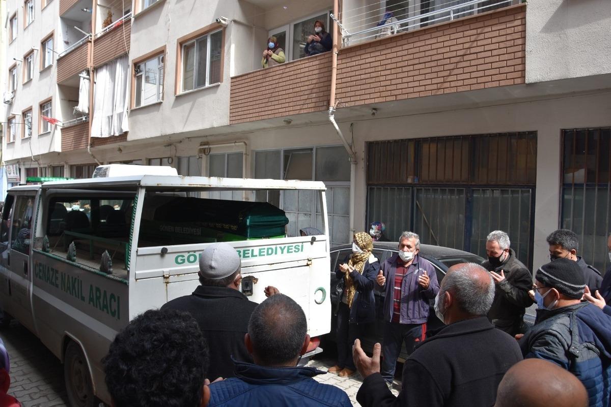 Kaza kurbanı gen&ccedil; Beyza g&ouml;zyaşlarıyla toprağa verildi