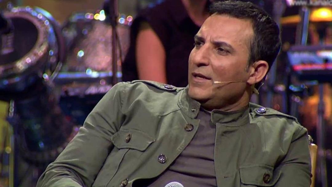 Y&uuml;z&uuml;ndeki değişimle dikkat &ccedil;ekmişti... Rafet El Roman'ın ilgin&ccedil; dansı g&uuml;ndem oldu! "Yok artık..."