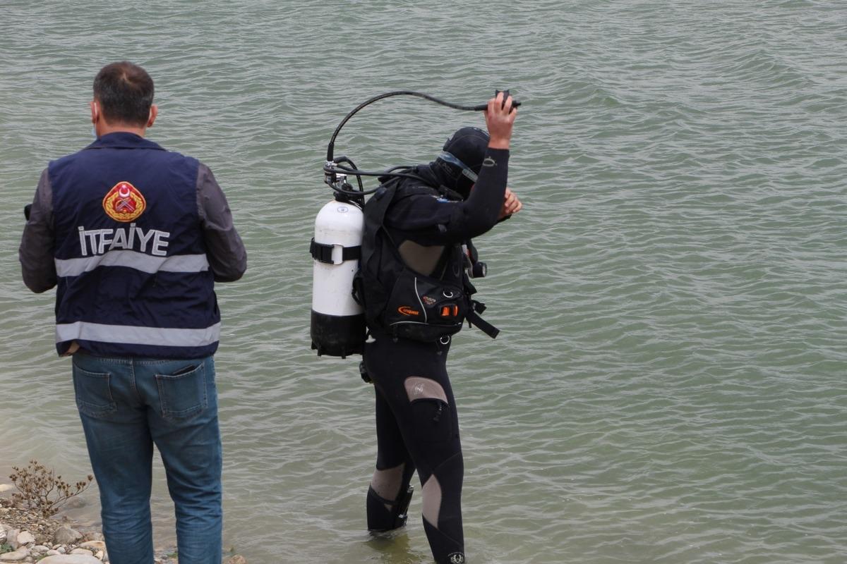 &Ouml;ld&uuml; sanılmıştı, &ccedil;ay i&ccedil;ip &ccedil;arşıya gittiği anlaşıldı