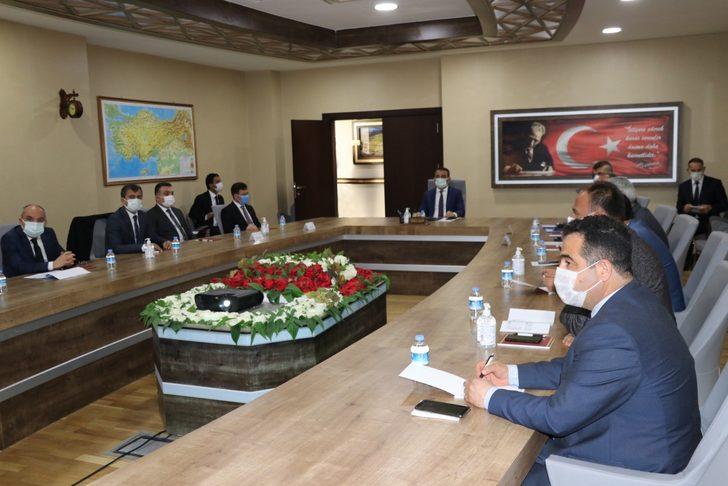 Siirt’te il pandemi kurulu toplantısı düzenlendi G1