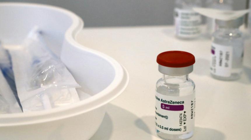 EMA, AstraZeneca aşısını incelemeye devam ediyor