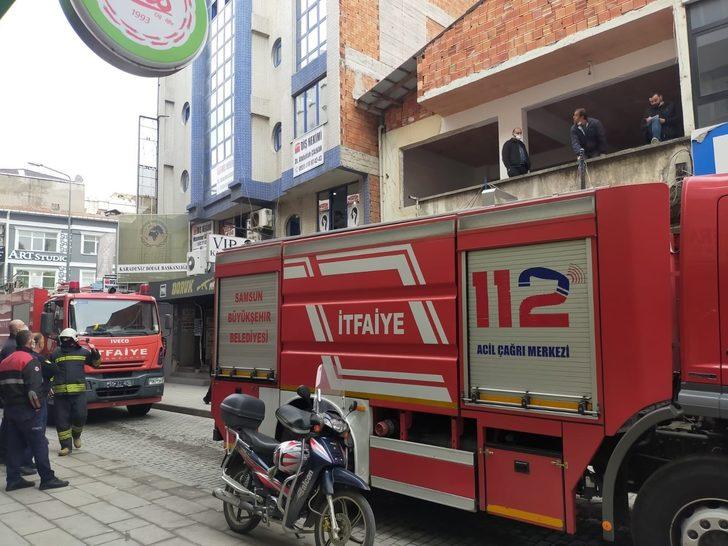 Yangın ihbarına giden itfaiye mangal dumanıyla karşılaştı G2