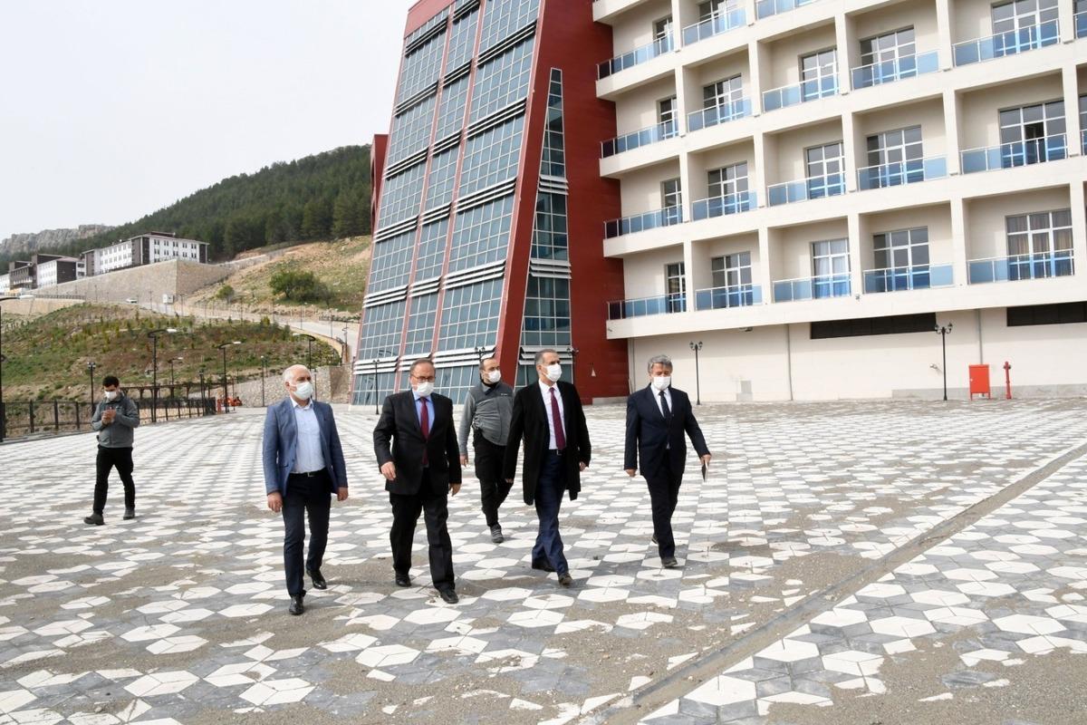 Hizmeti&ccedil;i eğitim enstit&uuml;s&uuml;nde sona doğru