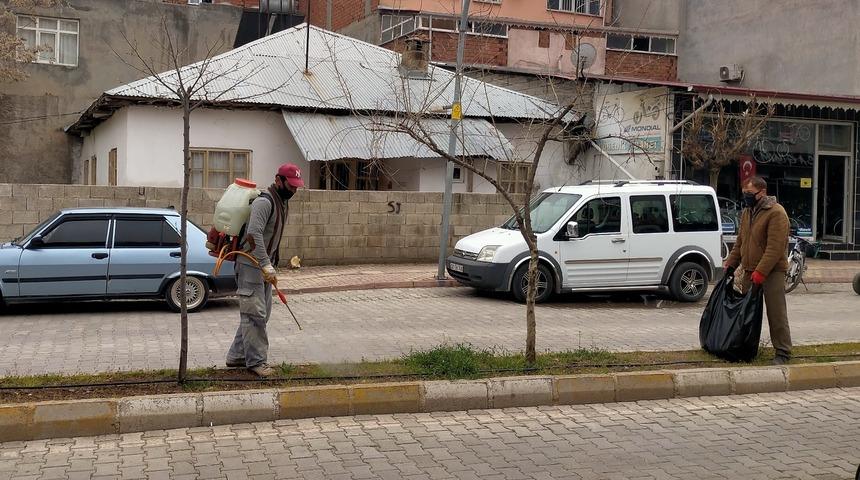 Otluk alanlarda ila&ccedil;lama &ccedil;alışması yapılıyor