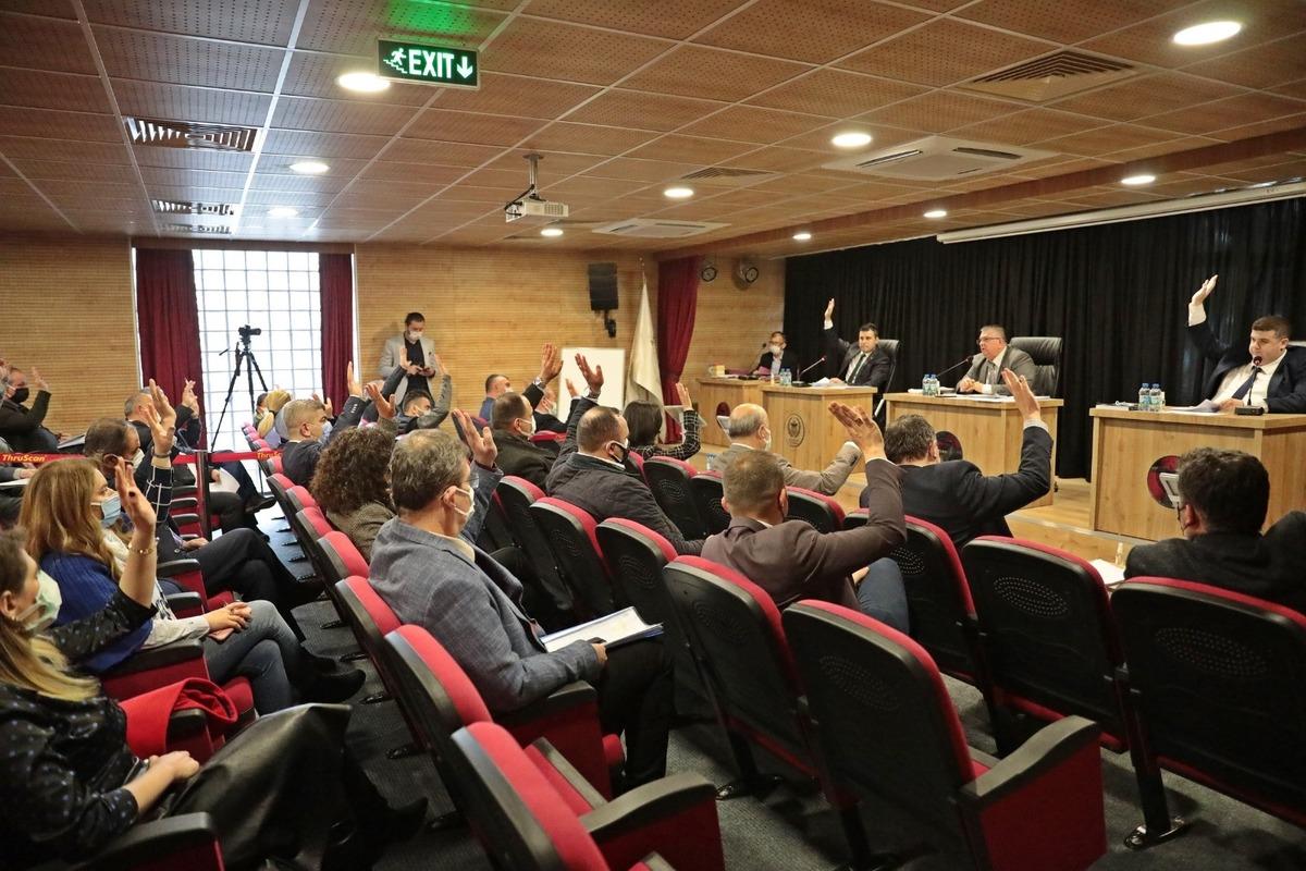 Akhisar Belediye Meclisi ilk kez Uğur Mumcu K&uuml;lt&uuml;r ve Sanat Merkezi&rsquo;nde toplandı