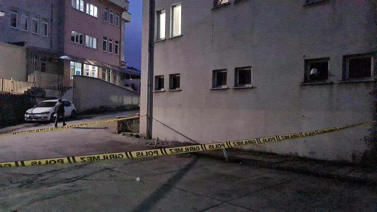 Hastaneden firar etmeye &ccedil;alışan ş&uuml;pheli ağır yaralandı