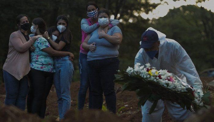 Brezilya'da Covid ölümlerinde rekor: Günlük can kaybı 4 bini aştı