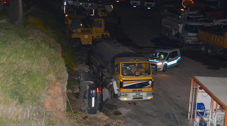 Otomobil 4 metre yüksekten şantiye alanına düştü: 1 yaralı