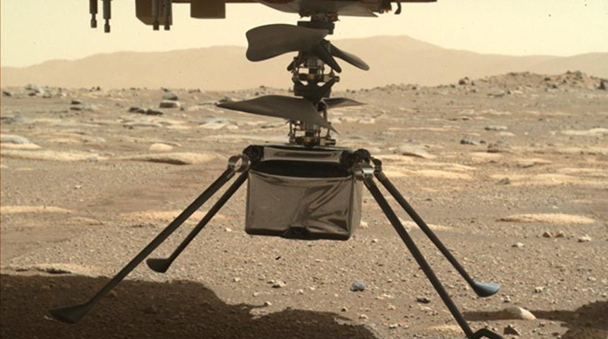 Mars helikopteri Ingenuity, Kızıl Gezegen'deki ilk renkli fotoğrafını çekti