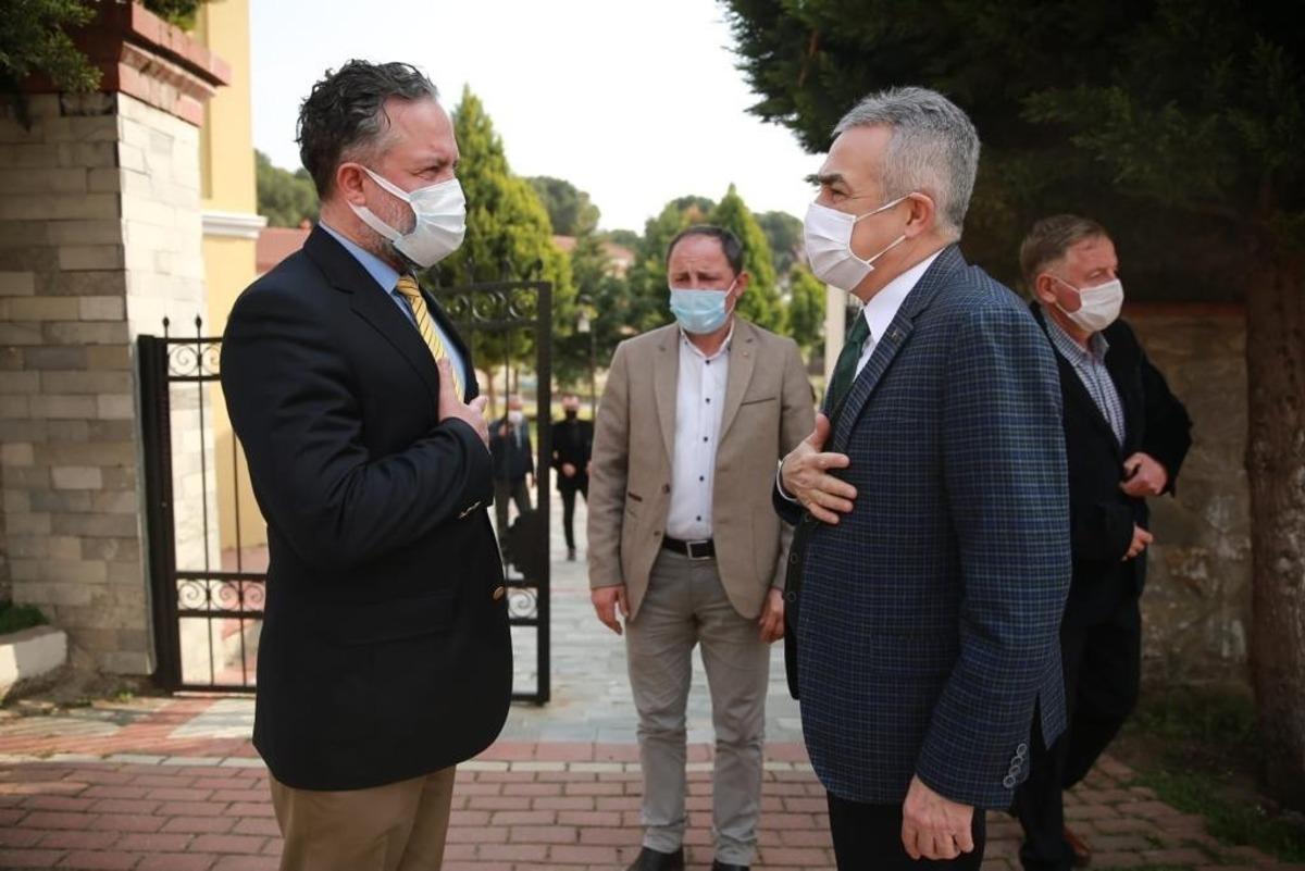 Milletvekili Savaş,  AD&Uuml;&rsquo;l&uuml; &ouml;ğrenciler ile buluştu