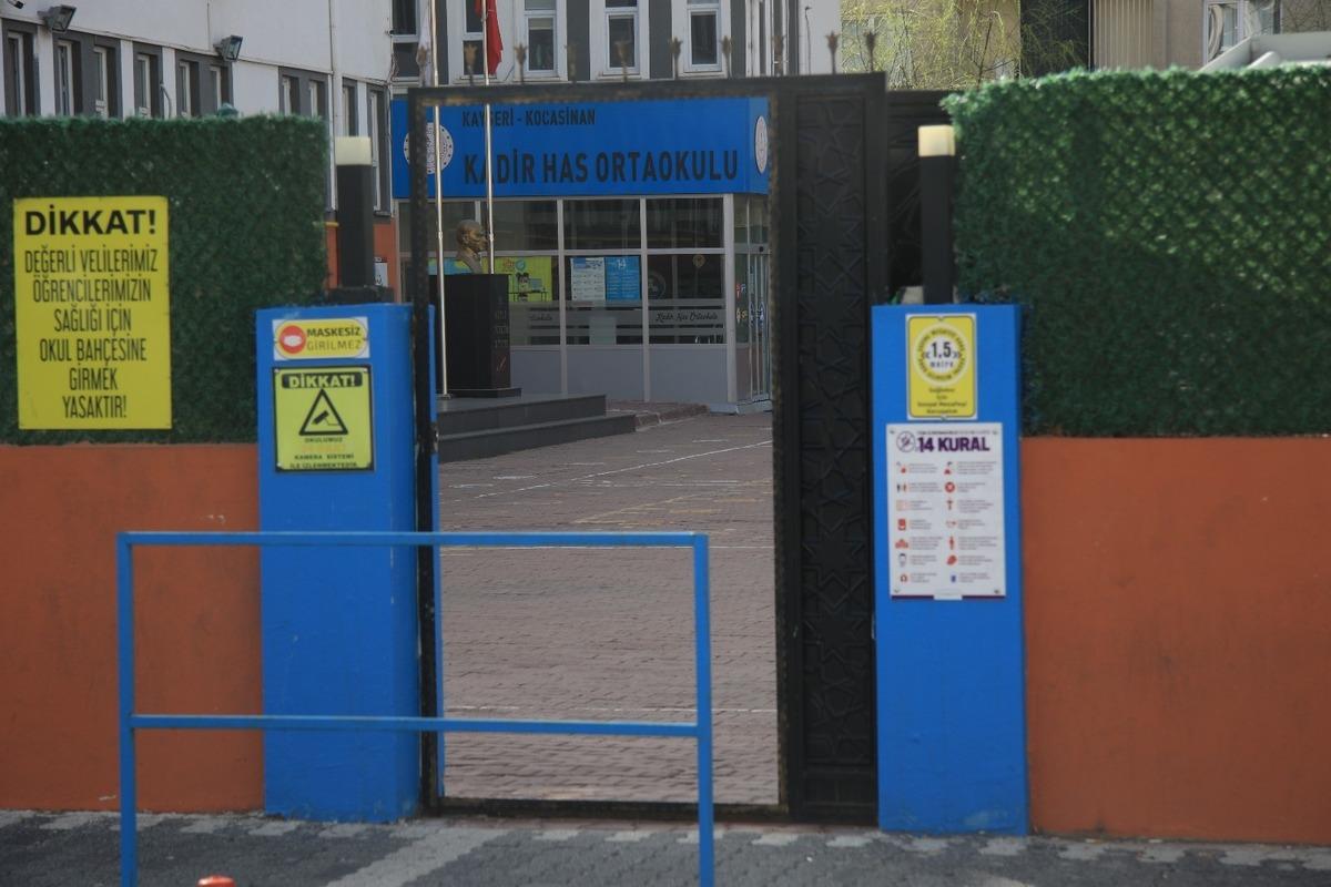 Kayseri&rsquo;de 3 okulda eğitime 10 g&uuml;n ara verildi