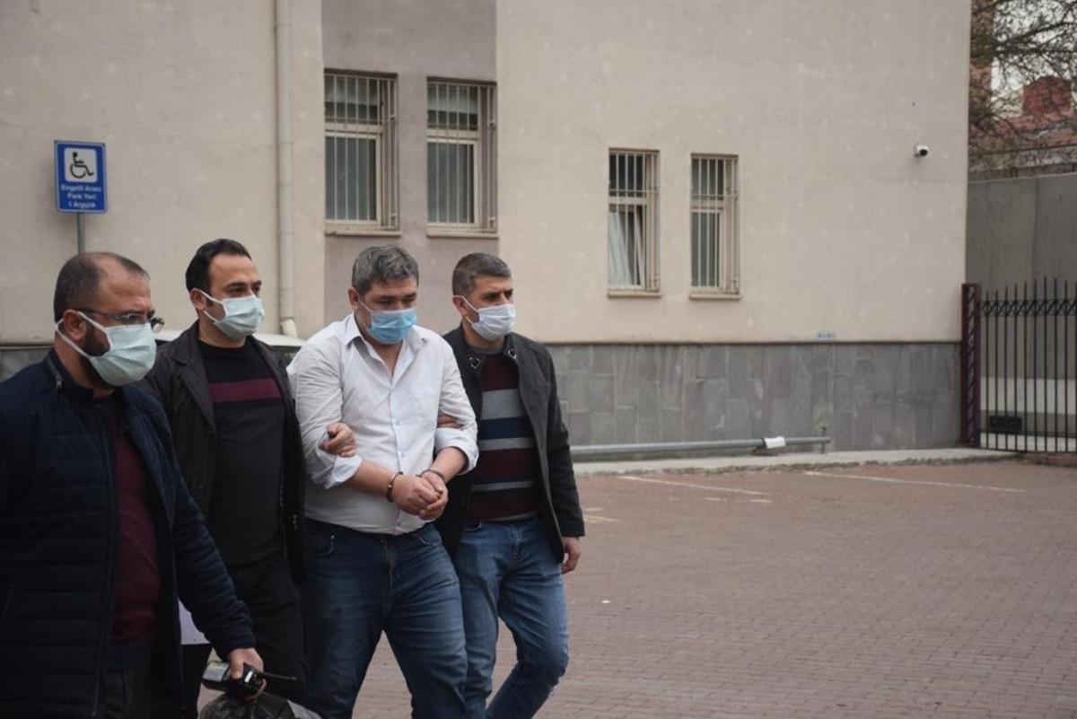 7 yıl &ouml;nce boşandığı eşini kıskan&ccedil;lık nedeniyle 15 kez bı&ccedil;aklayıp &ouml;ld&uuml;rd&uuml;