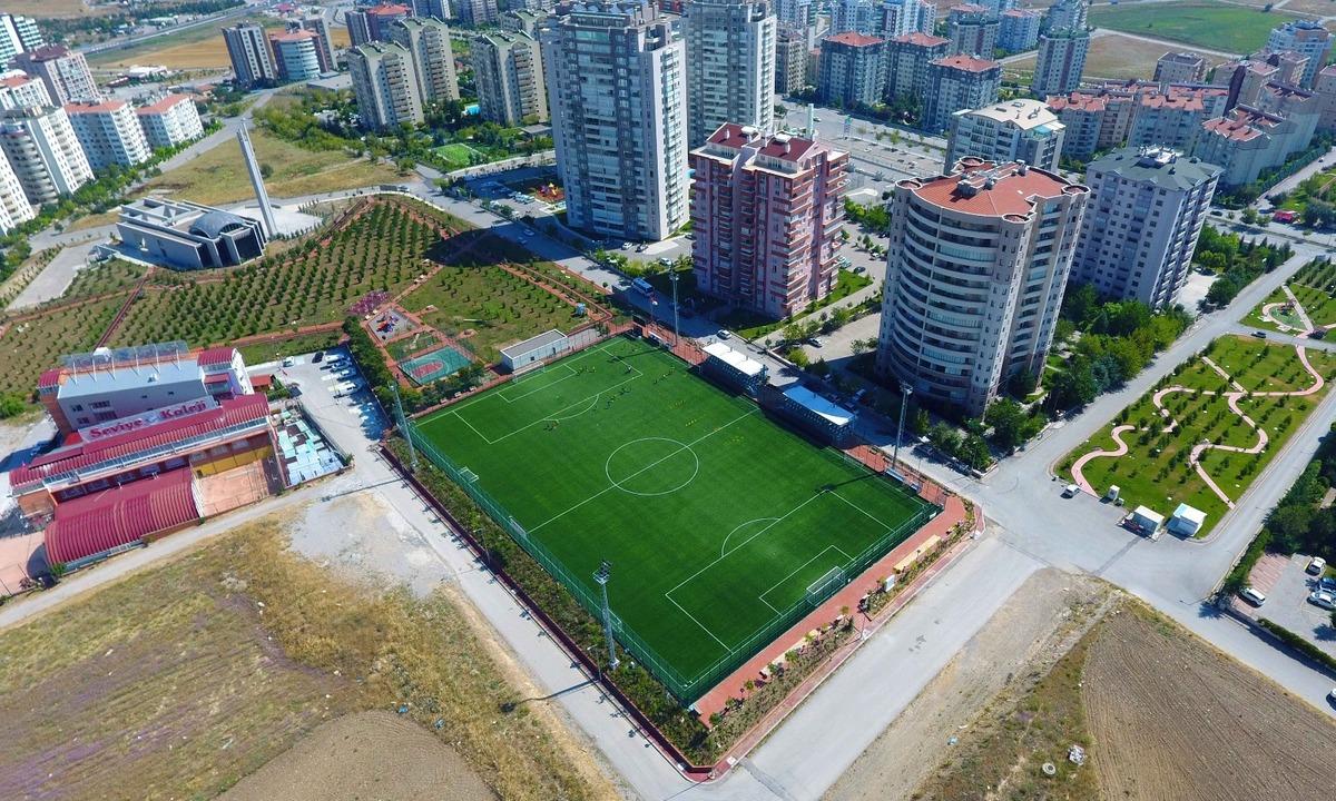 Şenol G&uuml;neş Spor Tesisi yeniden a&ccedil;ıldı