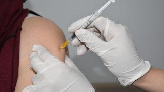 Mehmet Ceyhan ve Necmi İlhan'dan aşılarla ilgili yan etki açıklaması