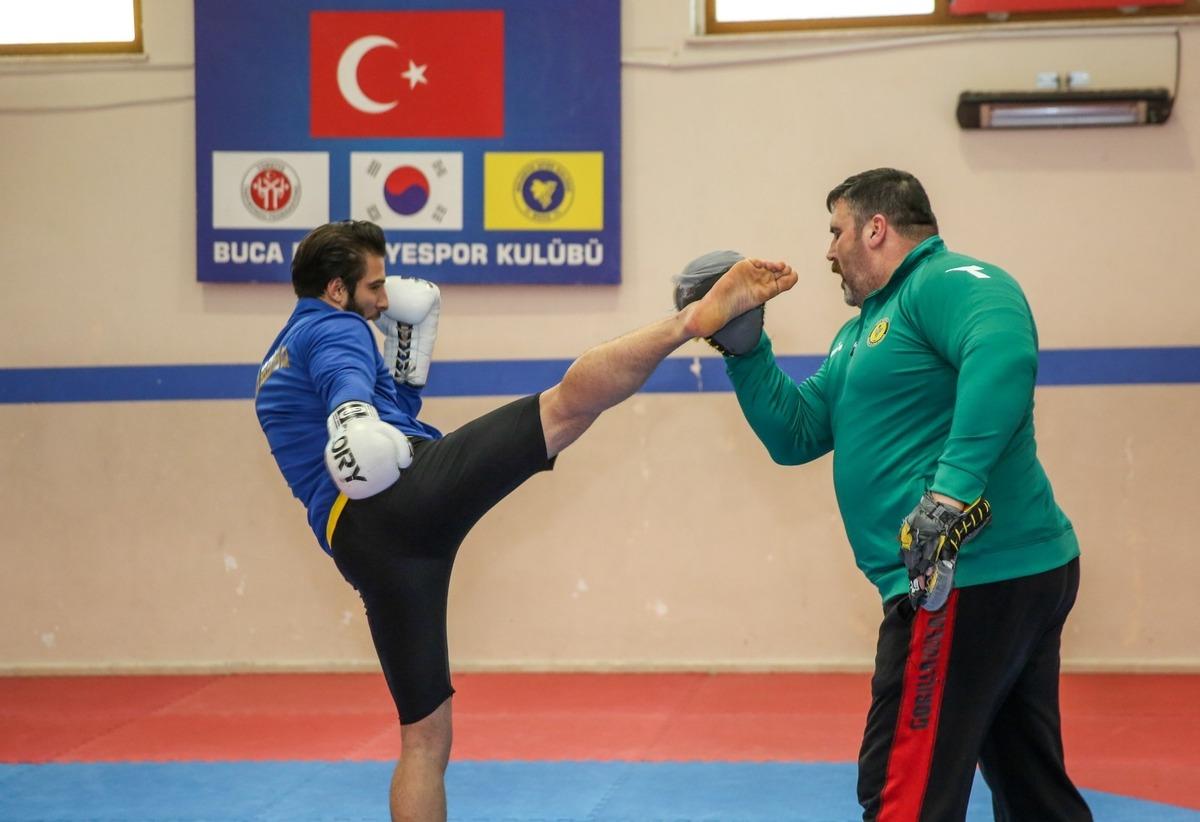 Buca&rsquo;nın yıldızları Kick Boks Avrupa Kupası yolcusu