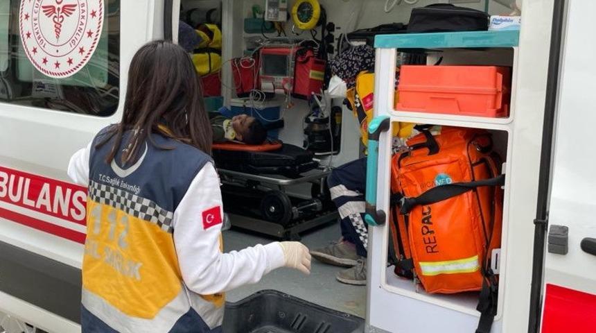 Otomobilin &ccedil;arptığı &ccedil;ocuk yaralandı