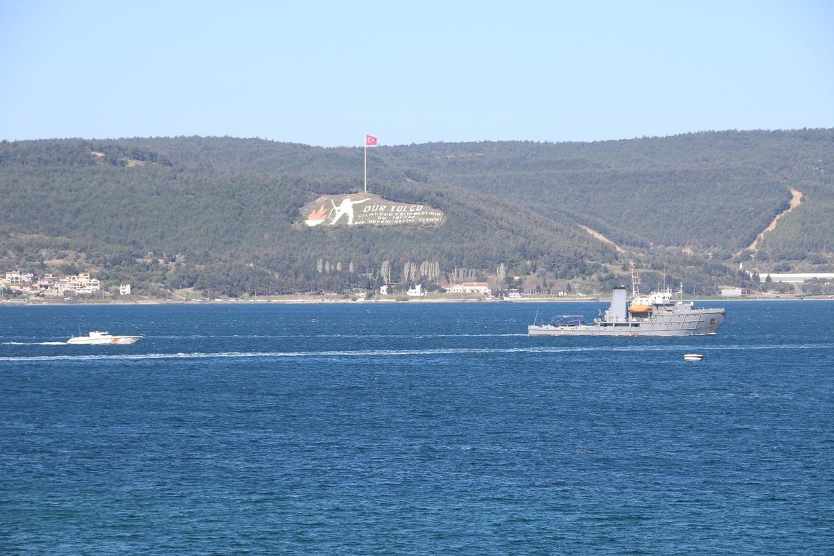 Romanya mayın arama gemisi &Ccedil;anakkale Boğazı&rsquo;ndan ge&ccedil;ti