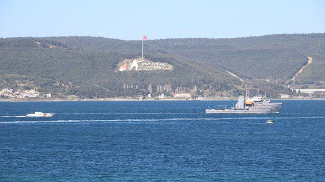 Romanya mayın arama gemisi Çanakkale Boğazı’ndan geçti