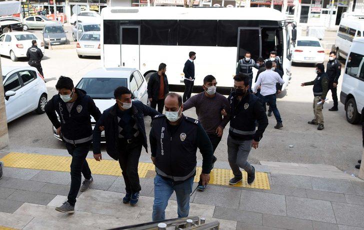 Cinayet zanlıları adliyeye sevk edildi G2