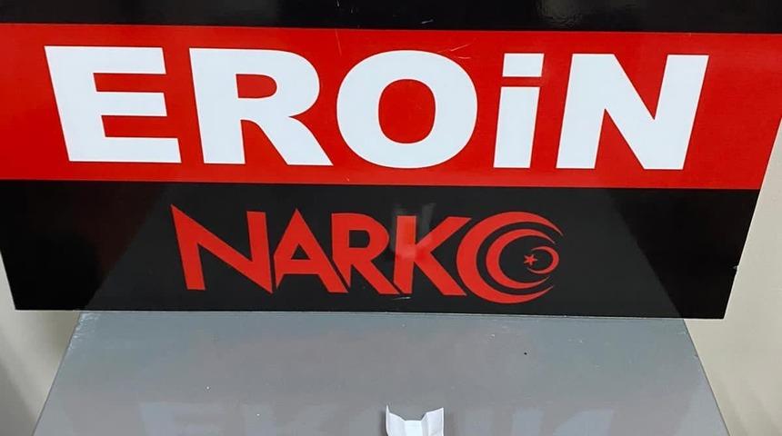 Bitlis&rsquo;te bir kişinin &uuml;st aramasında eroin ele ge&ccedil;irildi