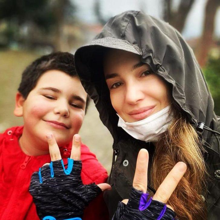 Reha Muhtar ve Deniz Uğur çiftinin ikizleri kocaman oldu! İşte babalarına benzeyen çocukların son hali G3