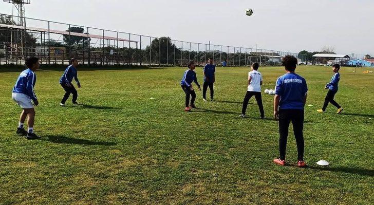 Yunusemre Belediyespor altyapısı doludizgin G1