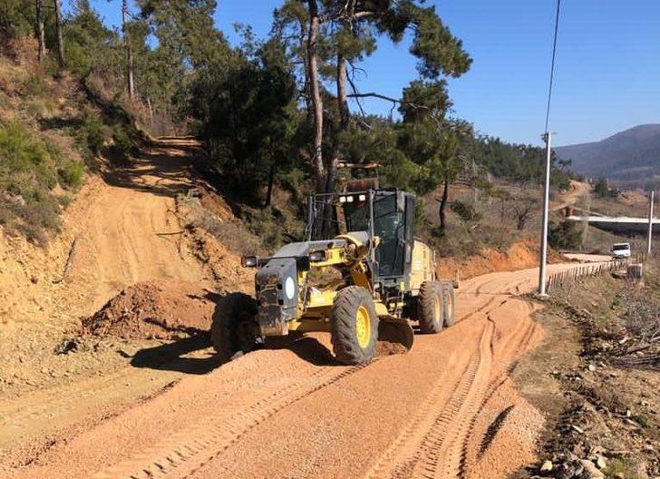 Turgutlu’da 15 mahallenin kullandığı güzergahtaki yol genişletiliyor G1