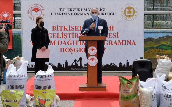 Erzurum’da çiftçilere yem bitkisi tohumu dağıtıldı G3