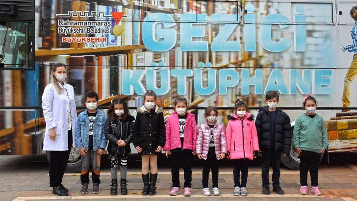 Gezici kütüphane okuma yolculuğunda G1