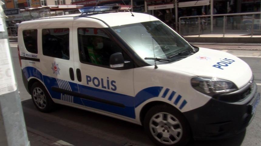 Otel&rsquo;de bı&ccedil;aklı kavga: 1 yaralı