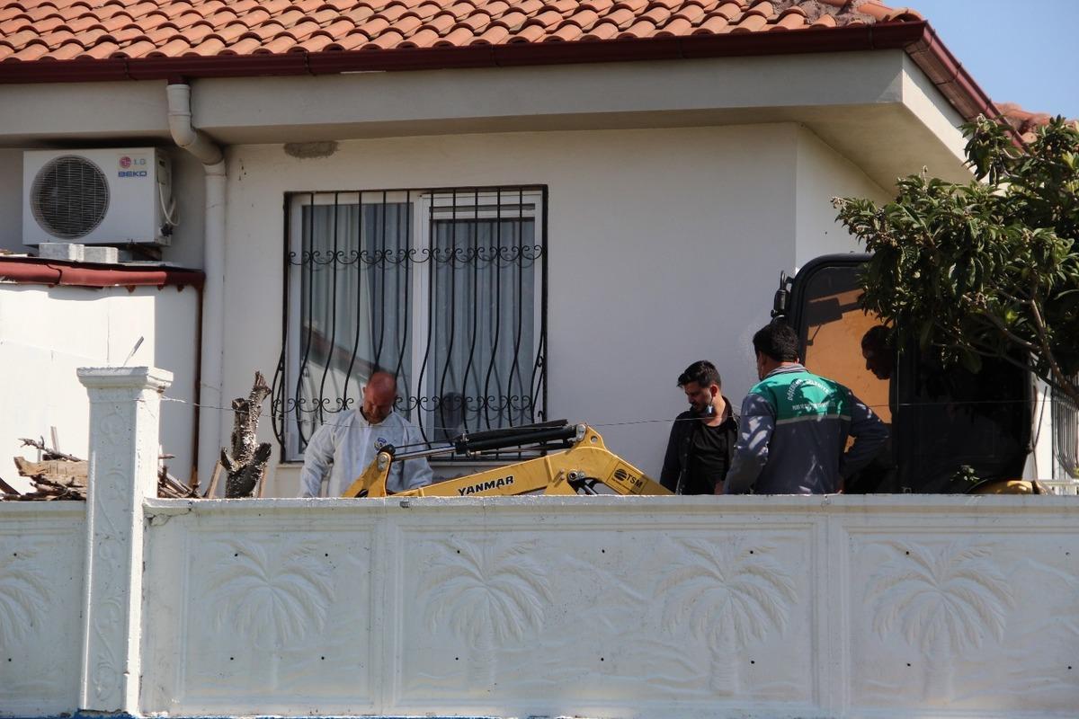 Antalya&rsquo;da kan donduran cinayet