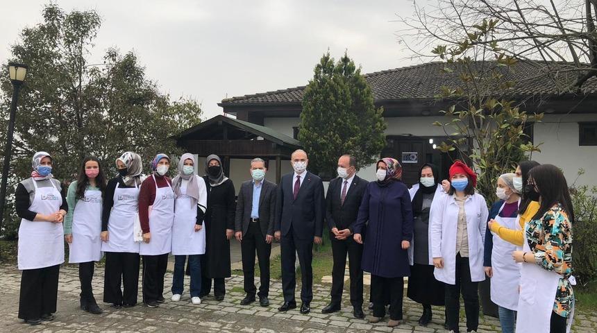 Başkan &Ouml;zl&uuml; BELMEK&rsquo;i ziyaret etti