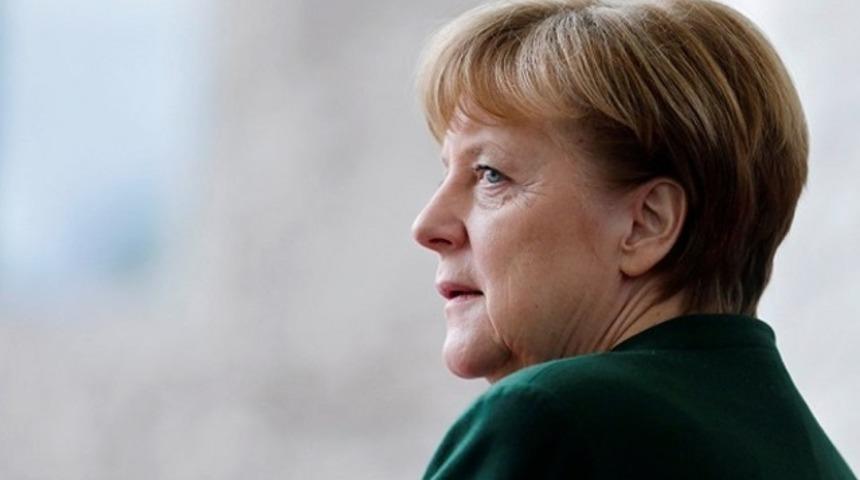 Angela Merkel 4. kez kazandı! Merkel Türklerden kaç oy aldı?