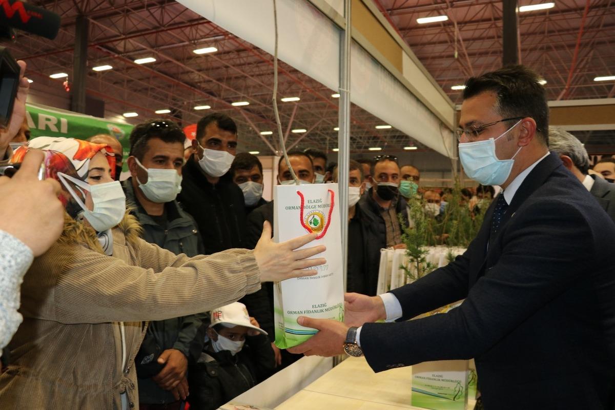 11. Van Doğu Anadolu Tarım Hayvancılık ve Gıda Fuarı kapılarını a&ccedil;tı