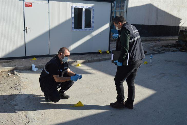 Afyonkarahisar'da alacak verecek nedeniyle darbettikleri kişiyi tüfekle yaralayan genç ve babası yakalandı G2