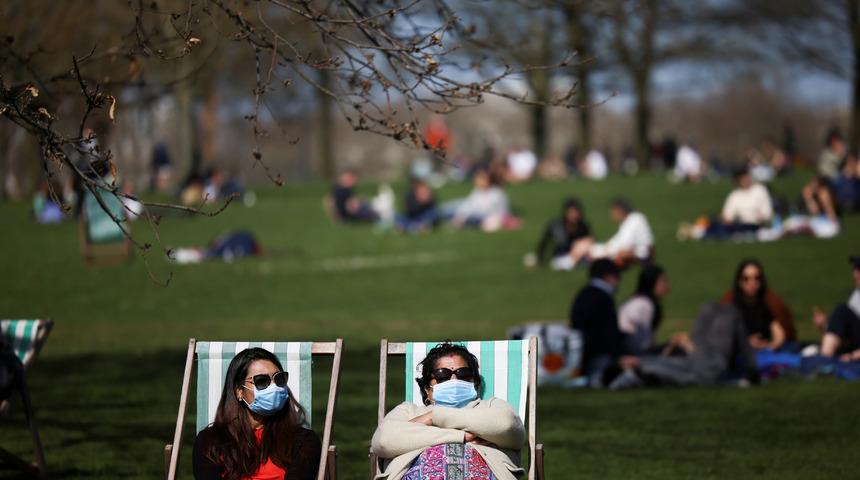 İngiltere sürü bağışıklığına giriyor!