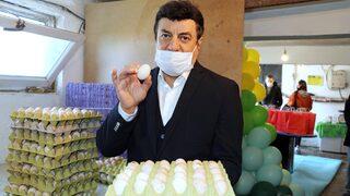 Coşkun Sabah, Eskişehir'de tavuk çiftliği kurdu