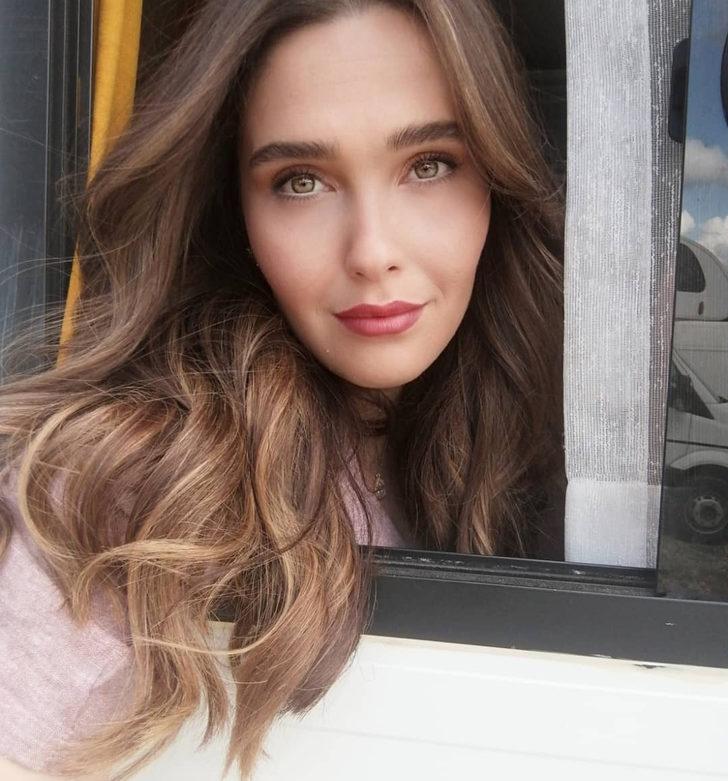 Bücür Cadı’nın Zeliş’i büyüdü! Güzelliği beğeni topladı G4