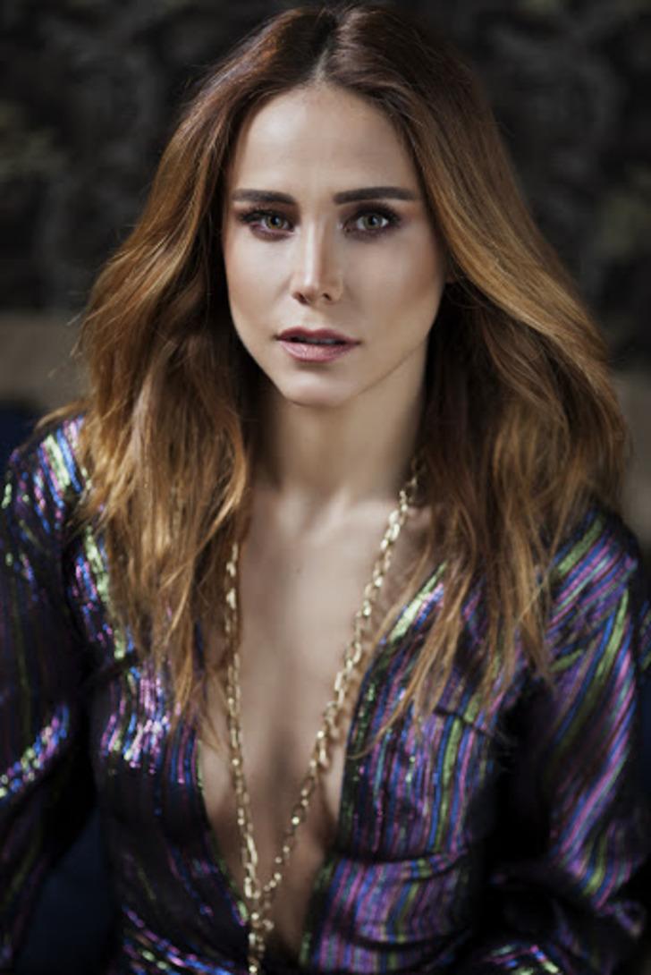 Burçin Terzioğlu'ndan estetik itirafı! "Burnumu yaptırdım, bir ay basketbol topu gibi gezdim" G1