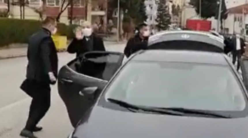 Bakan Soylu’yu taşıyan helikopter yoğun sis nedeniyle Bilecik’e iniş yaptı