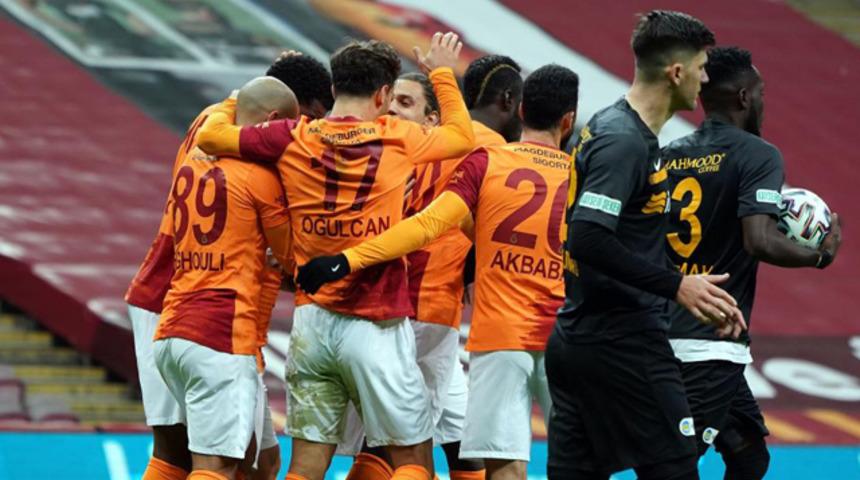 Galatasaray'da 5 imza
