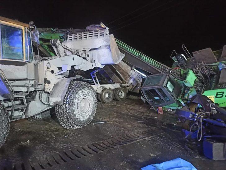 Bartın'da demir çelik fabrikasında üzerine vinç devrilen kamyonun sürücüsü öldü G2