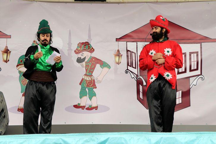 Karagöz ve Hacivat oyunuyla kırsalda yaşayan çocuklara Kovid-19 tedbirleri anlatılıyor G1