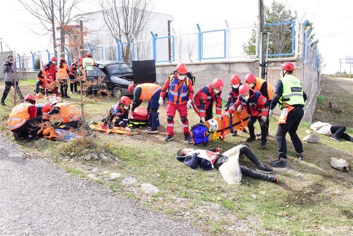 Kastamonu Valisi Çakır, bir hasta ziyaretinden 42 Kovid-19 vakası tespit edildiğini söyledi G2