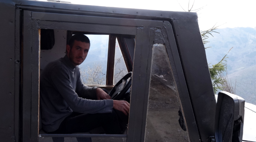 10 bin TL'ye mal oldu! Hurda otomobil parçalarıyla, 12  günde kamyonet yaptı