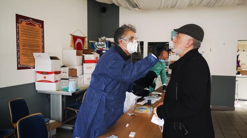 Almanya'da bazı camilerde ücretsiz Kovid-19 testi uygulaması başlatıldı