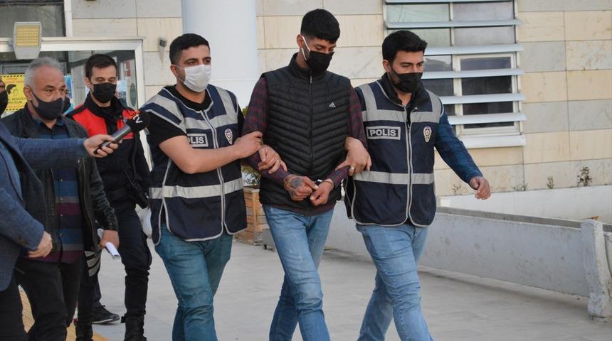 Elazığ'da kız arkadaşını bıçaklayarak öldürdüğü iddia edilen zanlı tutuklandı